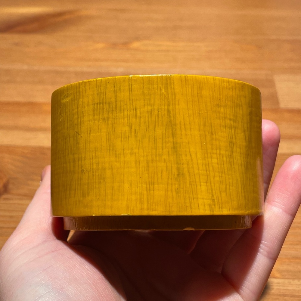 VTG Cat Playing With Yarn Stamped Emblem Lidded Trinket Box Bamboo Jewelry Decor - Picture 9 of 16